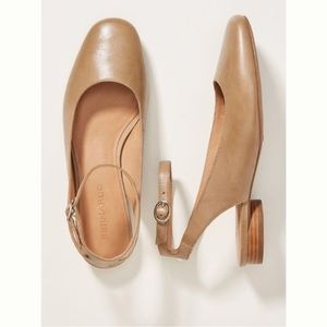 NWOT Bernardo Ellie Ankle Strap Flats Sz 8.5 Honey Leather Tan Minimal Classic